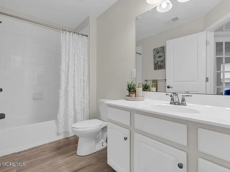 14 Kyle Dr — Photo 22