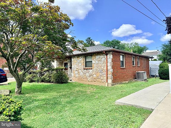 4th image of 9612 Hilspach St