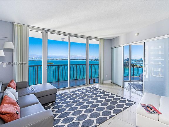 3rd image of 1750 N Bayshore Dr #2301
