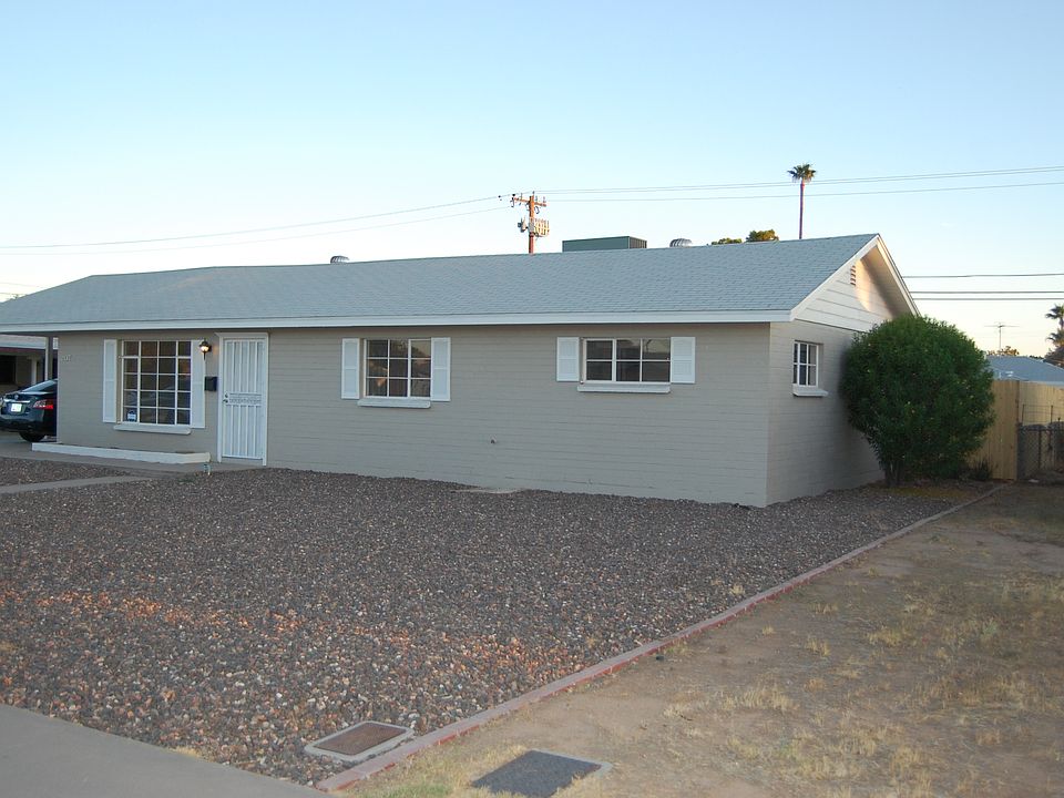 2137 W Montebello Ave