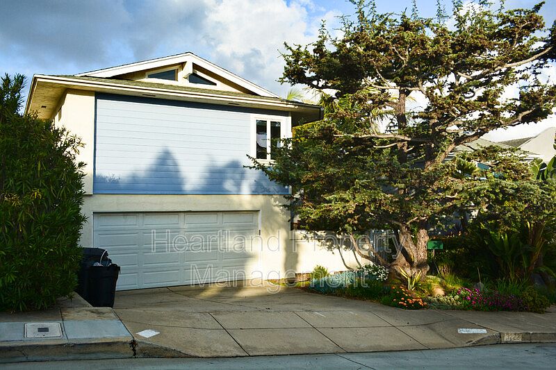1st image of 3222 Hill St