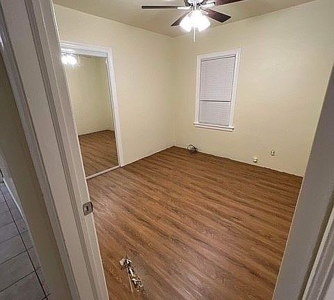 4th image of 4420 52nd St