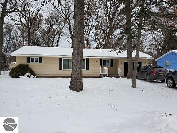 2nd image of 954 S Forestlane Dr