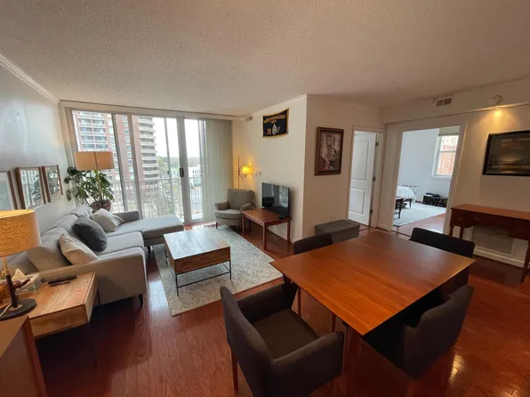 880 N Pollard St APT 803, Arlington, VA 22203