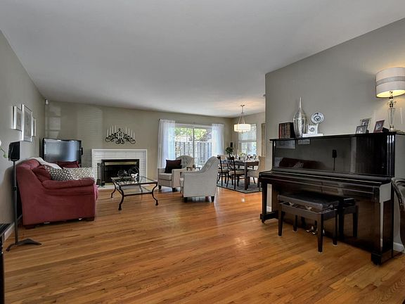 5th image of 1742 Silverwood Dr