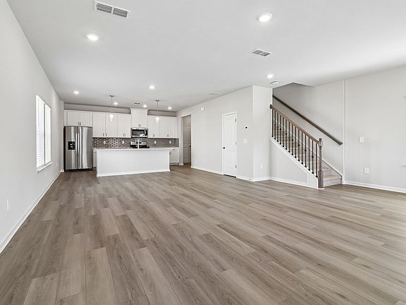 The Cromwell floorplan with the Finesse White interior package.