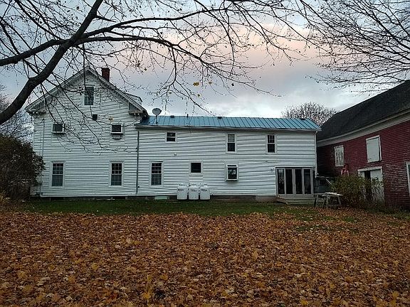 2nd image of 50 Holmes St