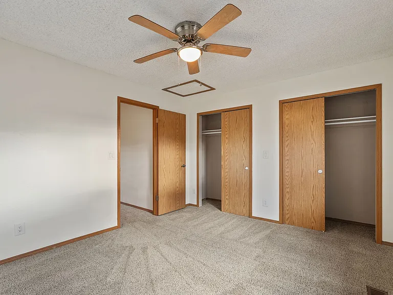 7941 Lexington Park Dr — Photo 16