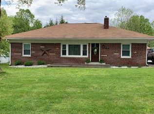 454 Hinton Rd, Shady Spring, WV 25918