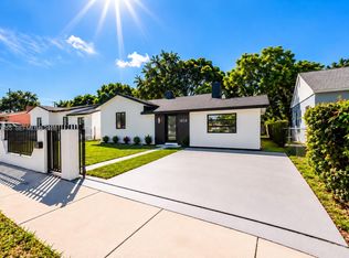 Stephen Manor, Miami, FL 33150