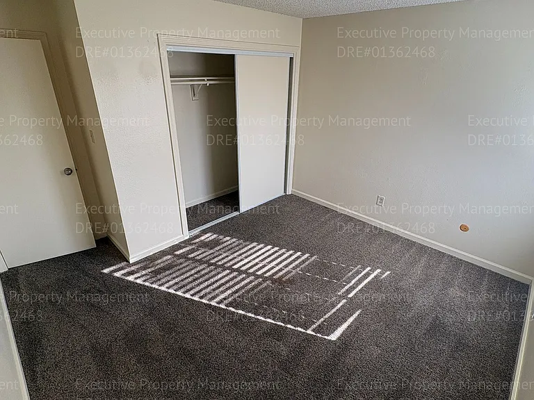 2812 N Half Moon Dr — Photo 24