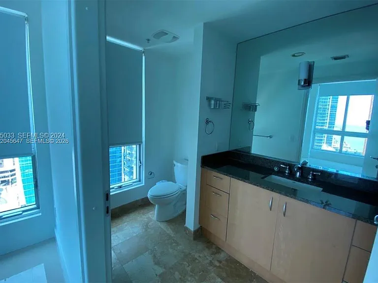 300 S Biscayne Blvd #T-2302 — Photo 9