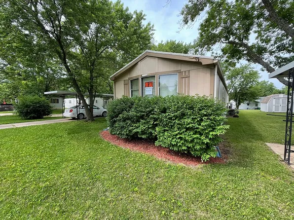 4629 SE Girard St, Topeka, KS 66609