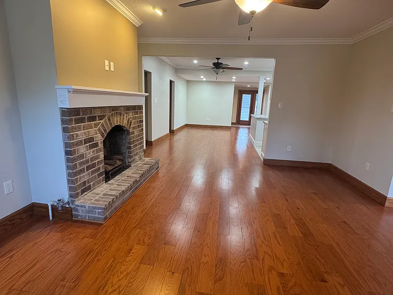 123 Rommel Ave — Photo 3