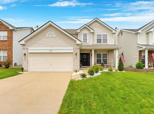 575 Bluffs View Ct, Eureka, MO 63025