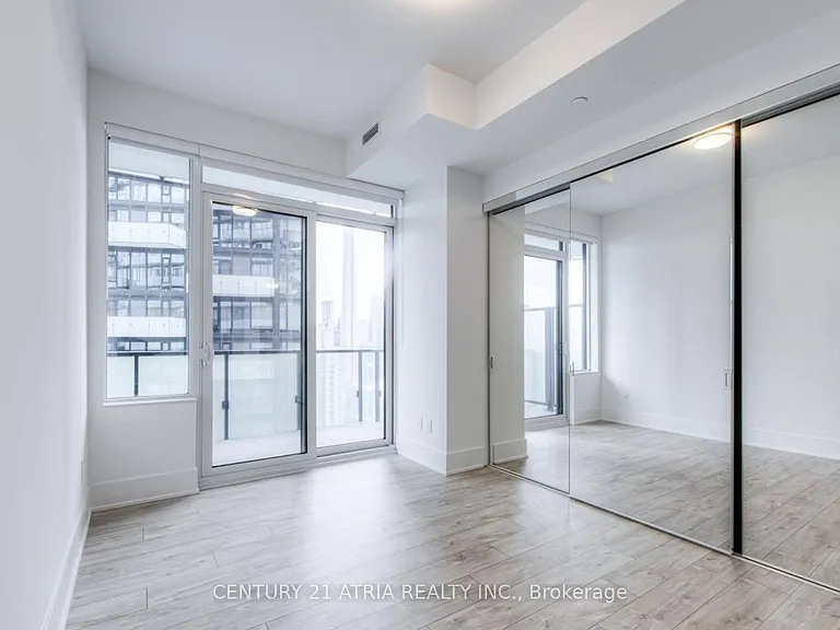 470 Front St W #1812 — Photo 8