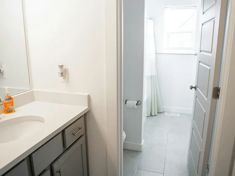 406 W 3075 N — Photo 11