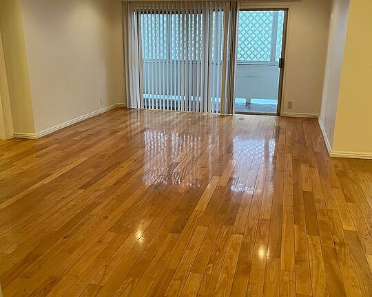 3rd image of 416 N Oakhurst Dr #303