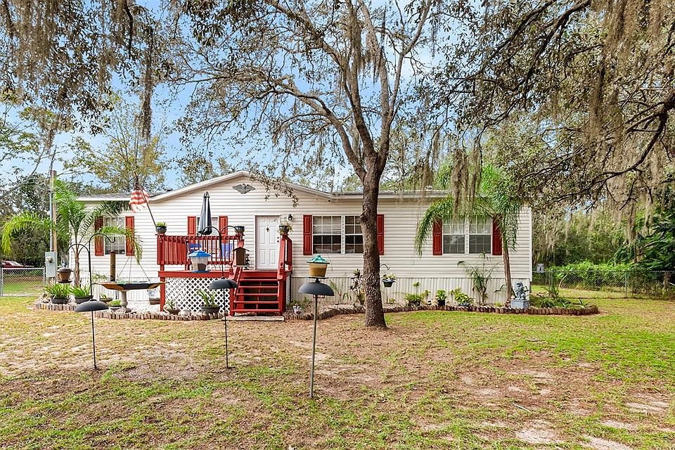 1st image of 4039 Saddle Way