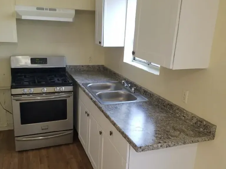 2727 Pixie Dr — Photo 4