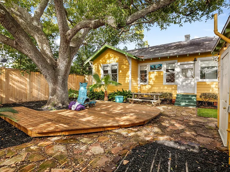 4823 Fannin Dr — Photo 37