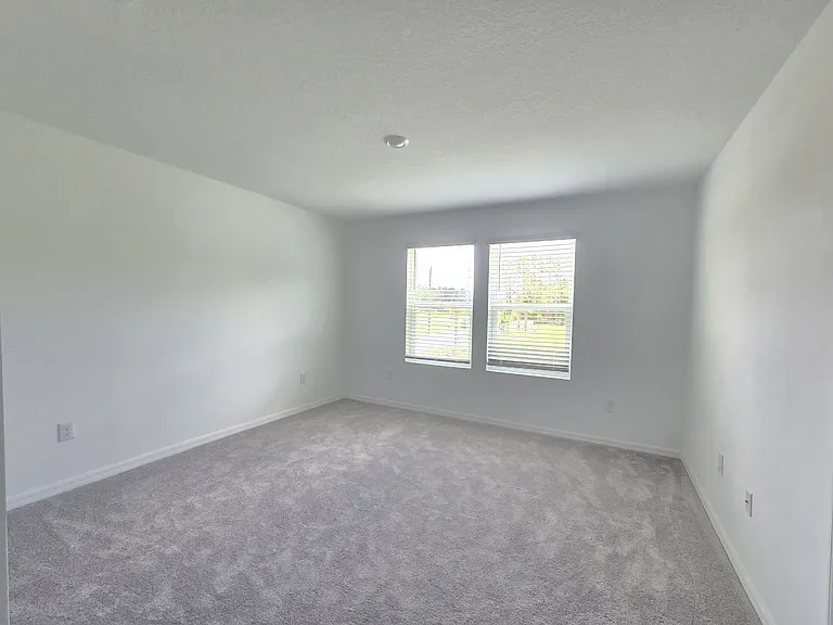 2073 Hallier Cv — Photo 20