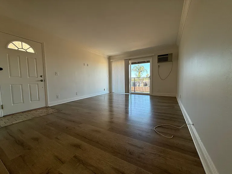 1475 Oakdale Ave — Photo 15