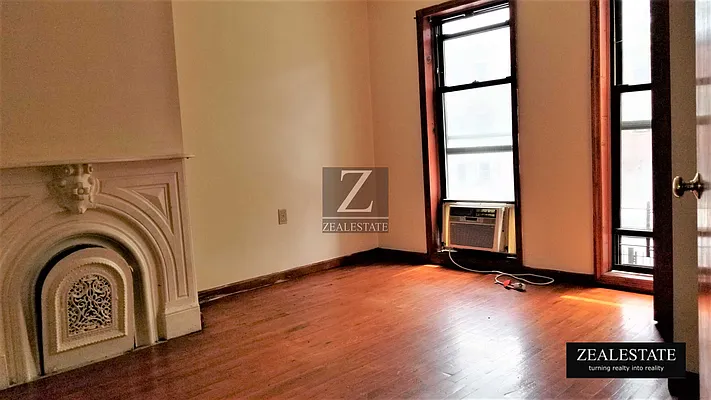 Rented by ZealEstate Group Inc | media 3