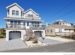 13 E Kirkland Ave, Brant Beach, NJ 08008