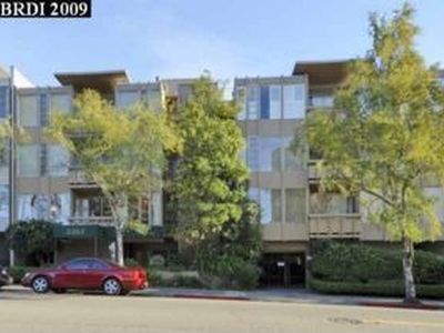 5343 Broadway Ter APT 201, Oakland, CA, 94618