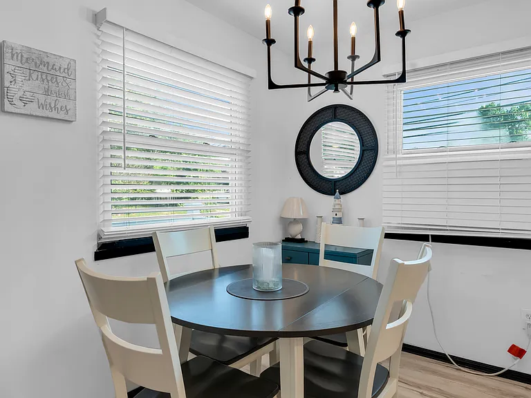 1264 Maplewood Rd #A — Photo 41