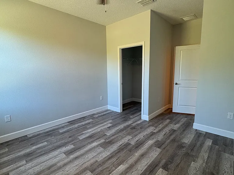 10085 Amicola St #10085 — Photo 16