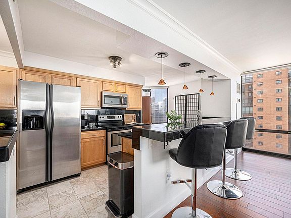 3rd image of 1625 Larimer St #2601