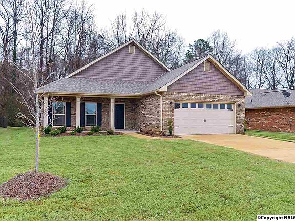 2nd image of 125 Willow Tree Dr