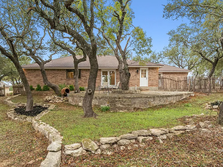 900 Morgan Hill Dr — Photo 21