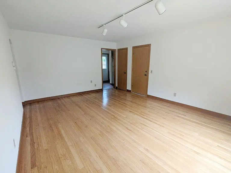 3118 Harvey St #3 — Photo 12