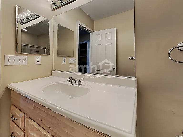 111 Graduate Ln — Photo 15
