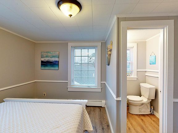4th image of 4 Odessa Ave #2