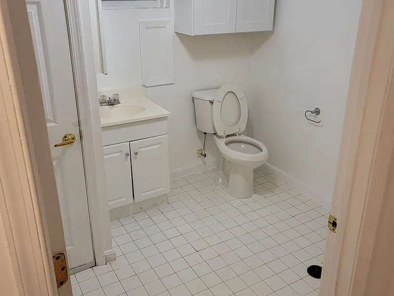 1533 N Colonial Ter #A — Photo 18