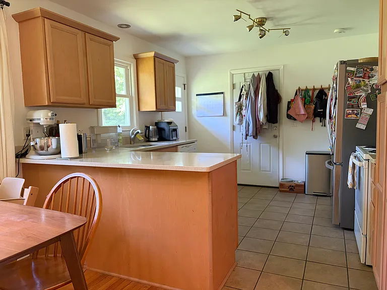 4906 Phillip Ln — Photo 8