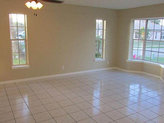 3rd image of 10409 Boynton Place Cir