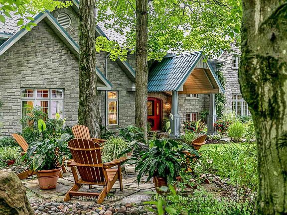 3rd image of 3778 Vasey Rd