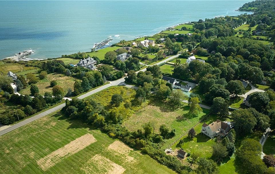 262 Peckham Ave, Middletown, RI 02842 Zillow