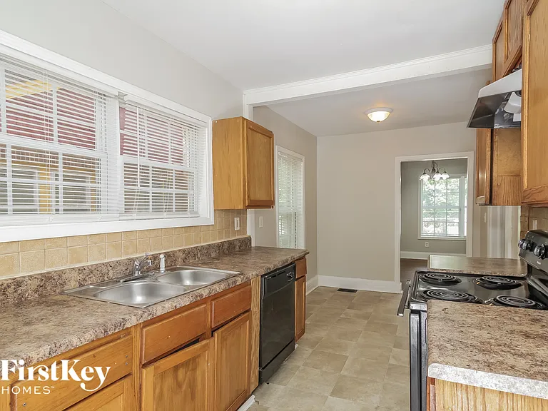 1750 Avon Ave SW — Photo 8