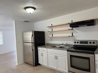 923 61st Avenue Cir E, Bradenton, FL 34203