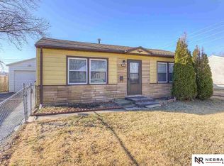 7111 Florence St, La Vista, NE 68128