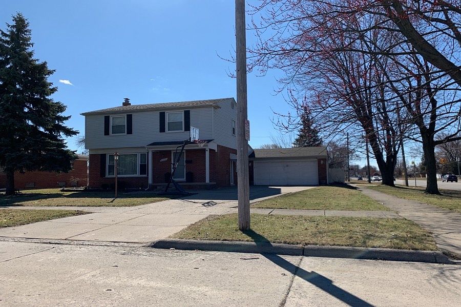 1st image of 25757 Baldwin St