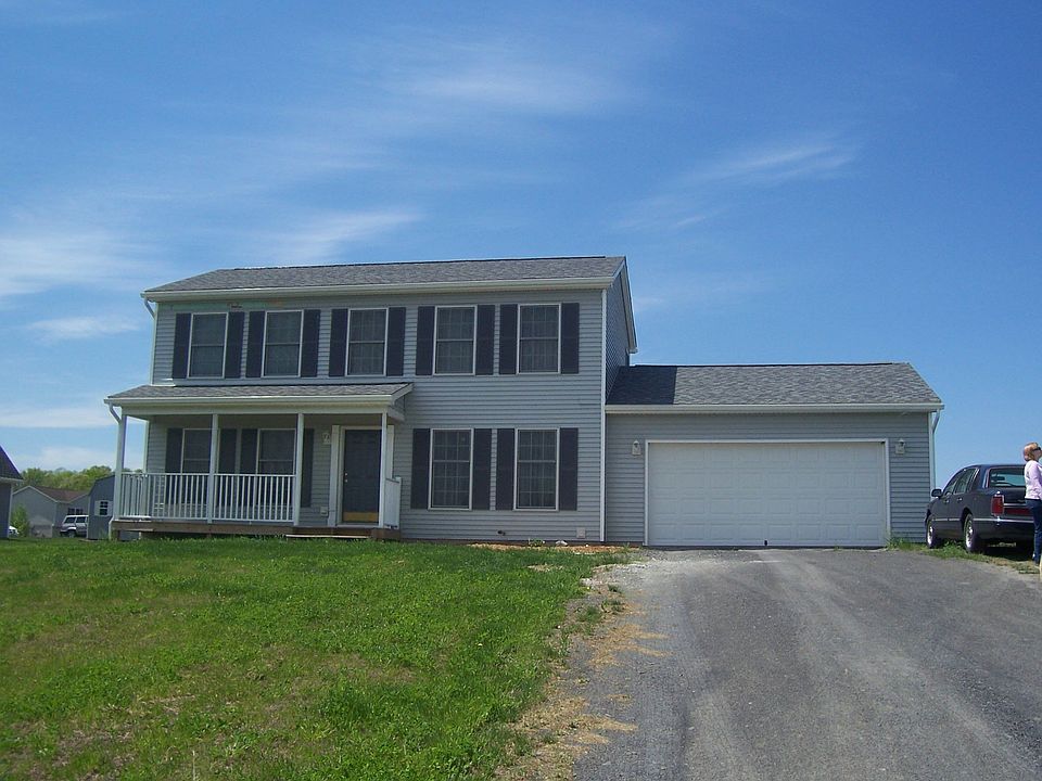 Custom 3 Bdrm Colonial 