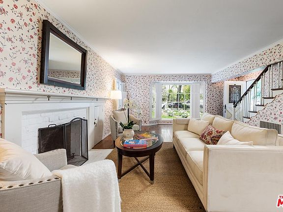 3rd image of 4221 Agnes Ave