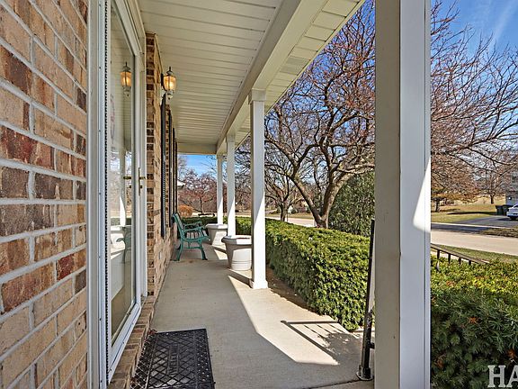 3rd image of 1160 Hillside Ave